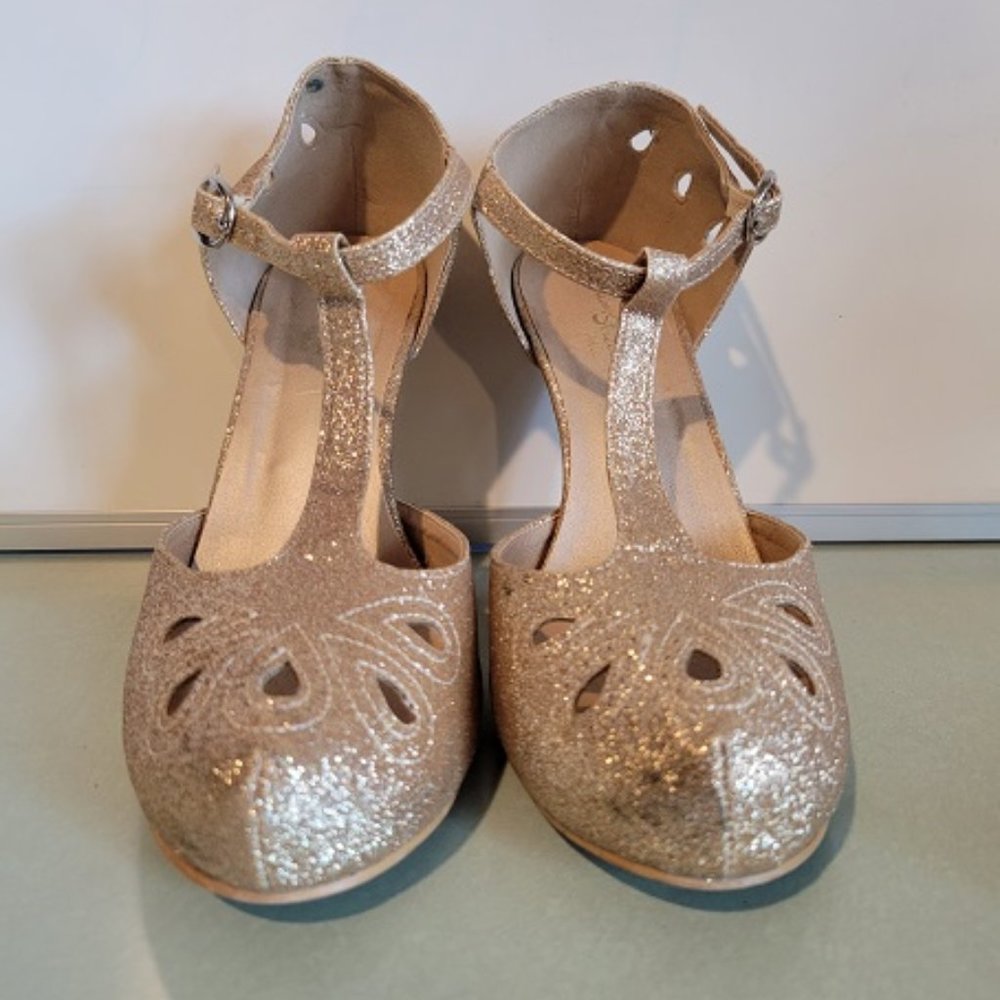 Graham Street Shoe Co. Gold glitter t-strap pump